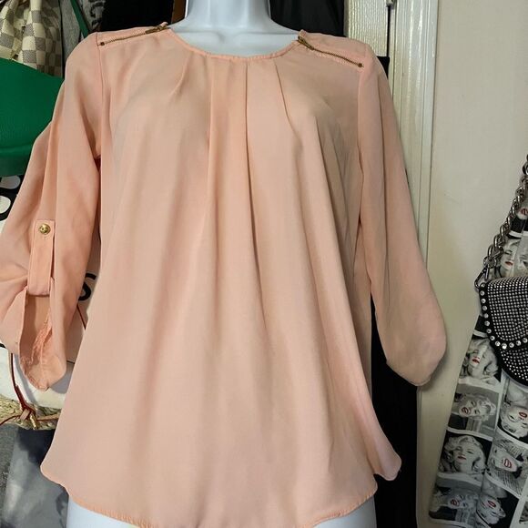 2/$15 Windsor Peach blouse - Picture 1 of 3